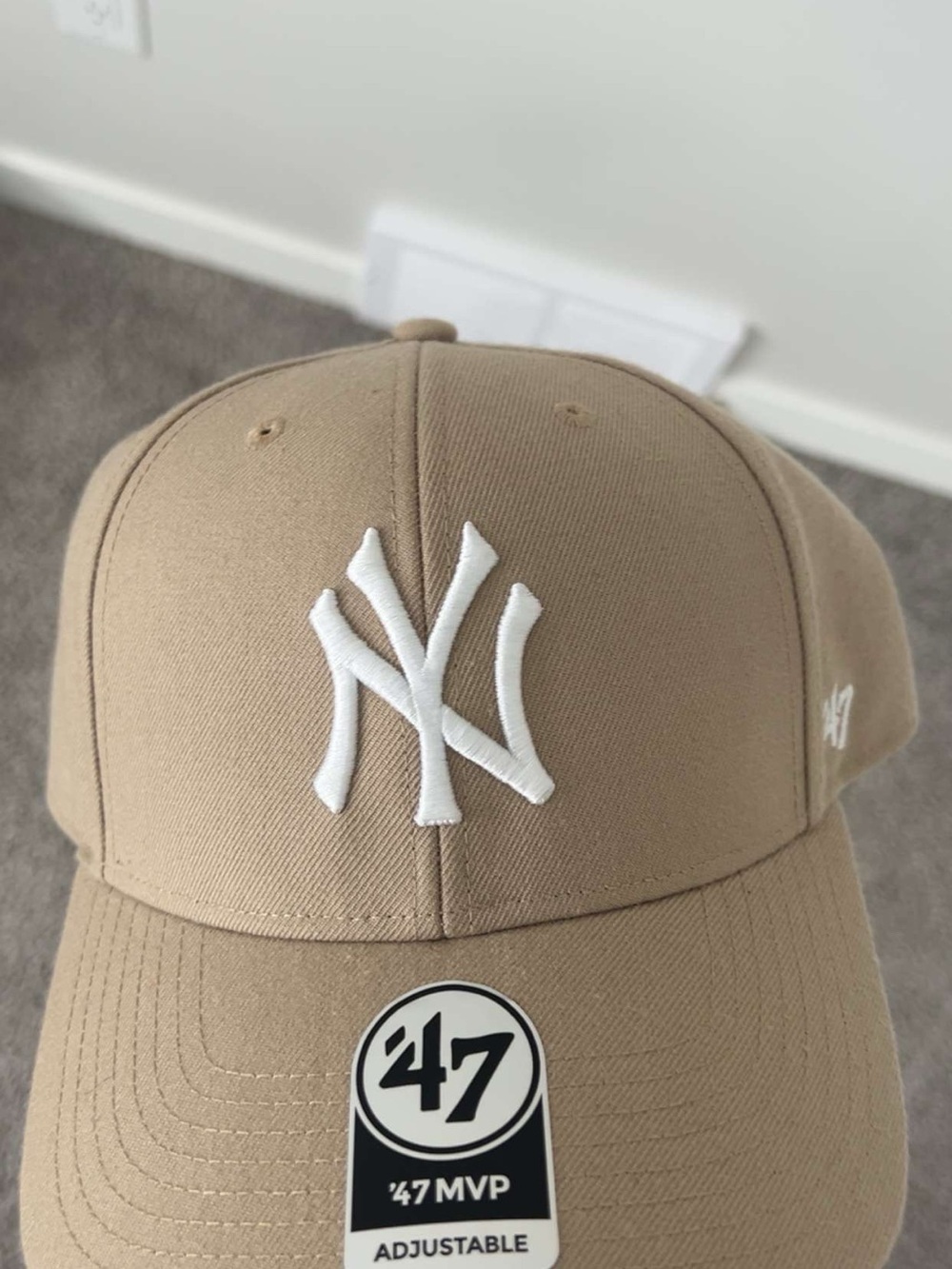47 Kids' New York Yankees Cap in Tan with White Logo